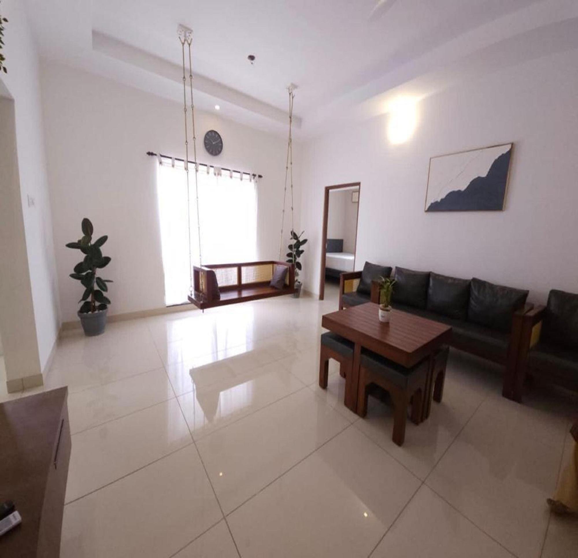 Thulasi Avenue Inn Pollāchi Εξωτερικό φωτογραφία