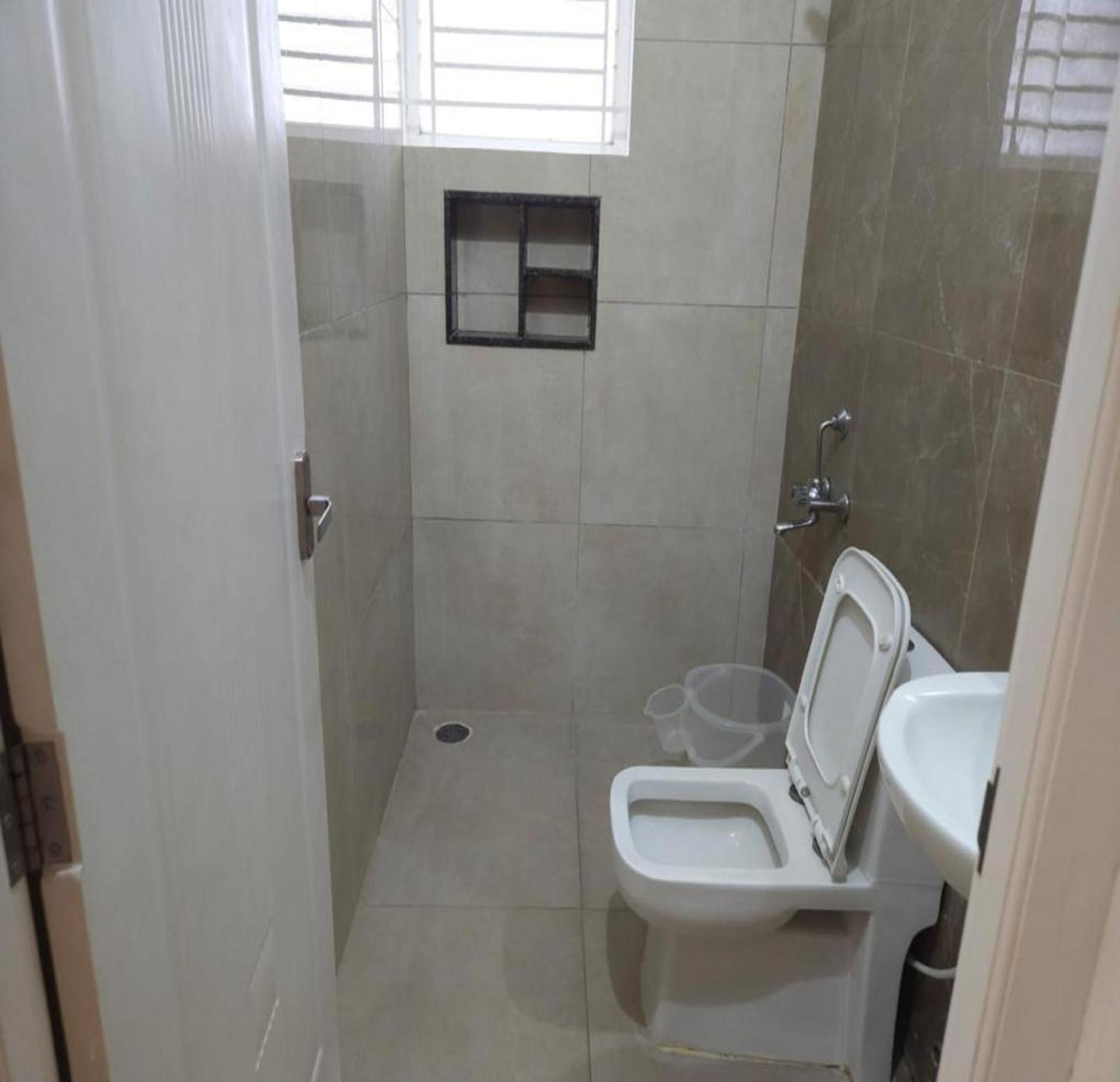 Thulasi Avenue Inn Pollāchi Εξωτερικό φωτογραφία