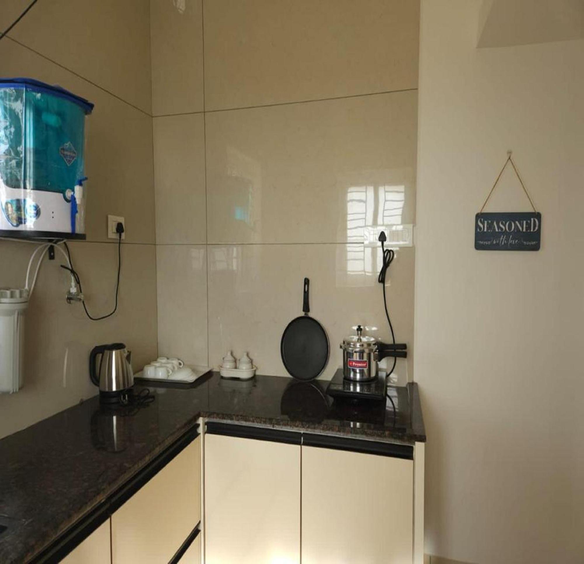 Thulasi Avenue Inn Pollāchi Εξωτερικό φωτογραφία